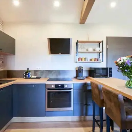 アパート Loft Neuf Avec Bain Jacuzzi Et Terrasse *