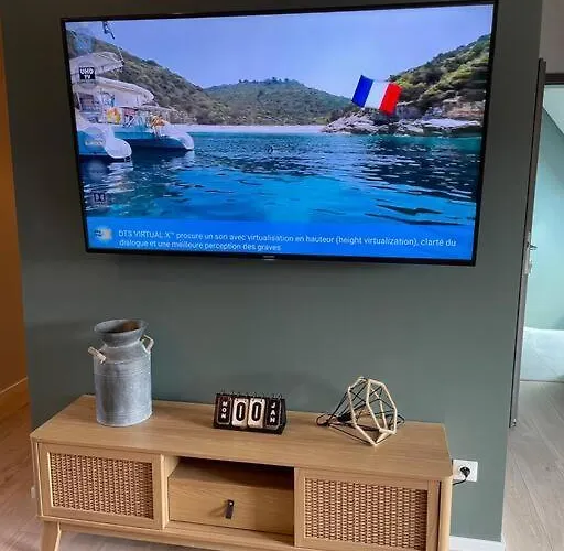 Loft Neuf Avec Bain Jacuzzi Et Terrasse アパート *