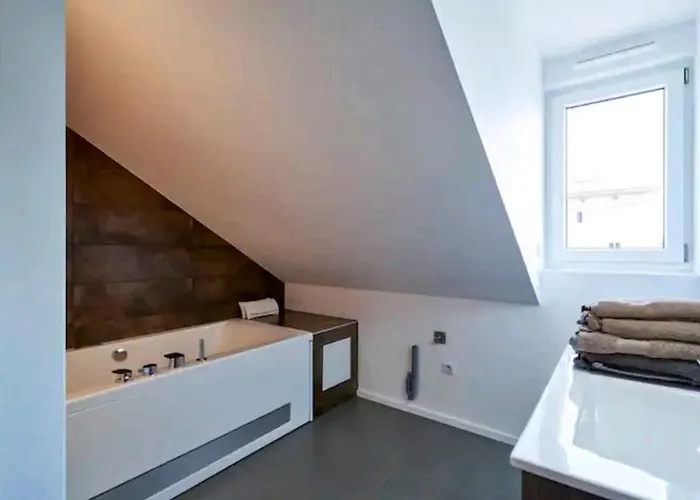 Loft Neuf Avec Bain Jacuzzi Et Terrasse アパート *